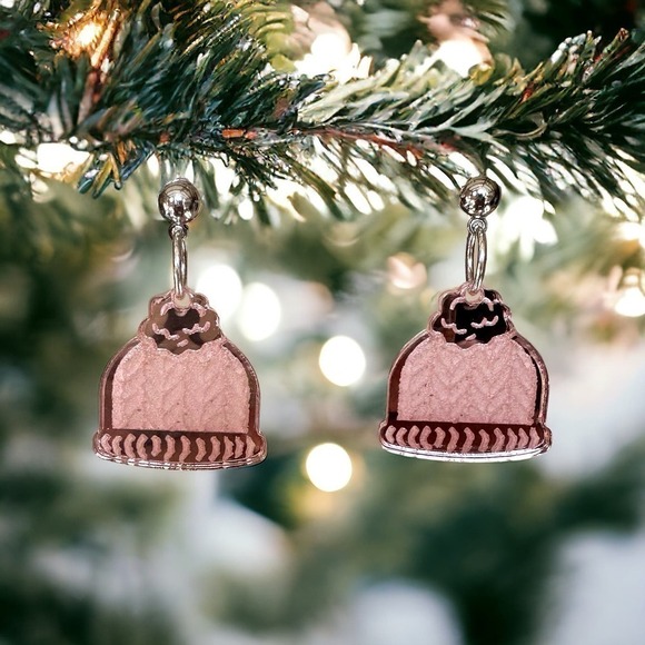 Cable Knit Winter Hat Earrings - Picture 1 of 2